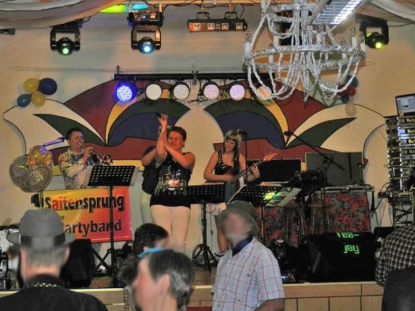"Saitensprung" - Deine Partyband